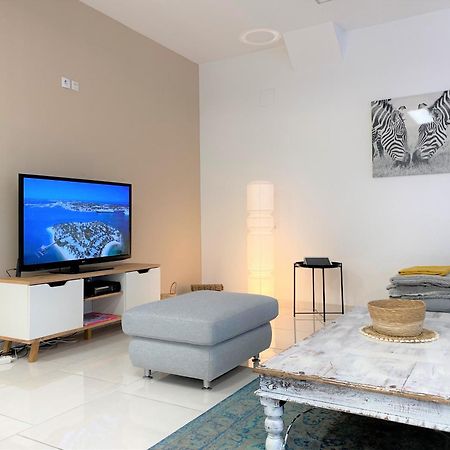Stadtsuite Mit Sauna In Wiener Neustadt 135 M2 エクステリア 写真