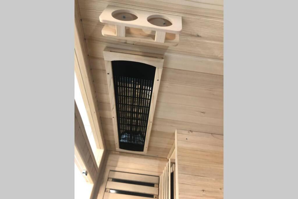 Stadtsuite Mit Sauna In Wiener Neustadt 135 M2 エクステリア 写真