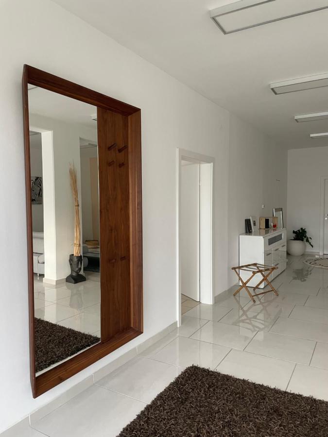 Stadtsuite Mit Sauna In Wiener Neustadt 135 M2 エクステリア 写真