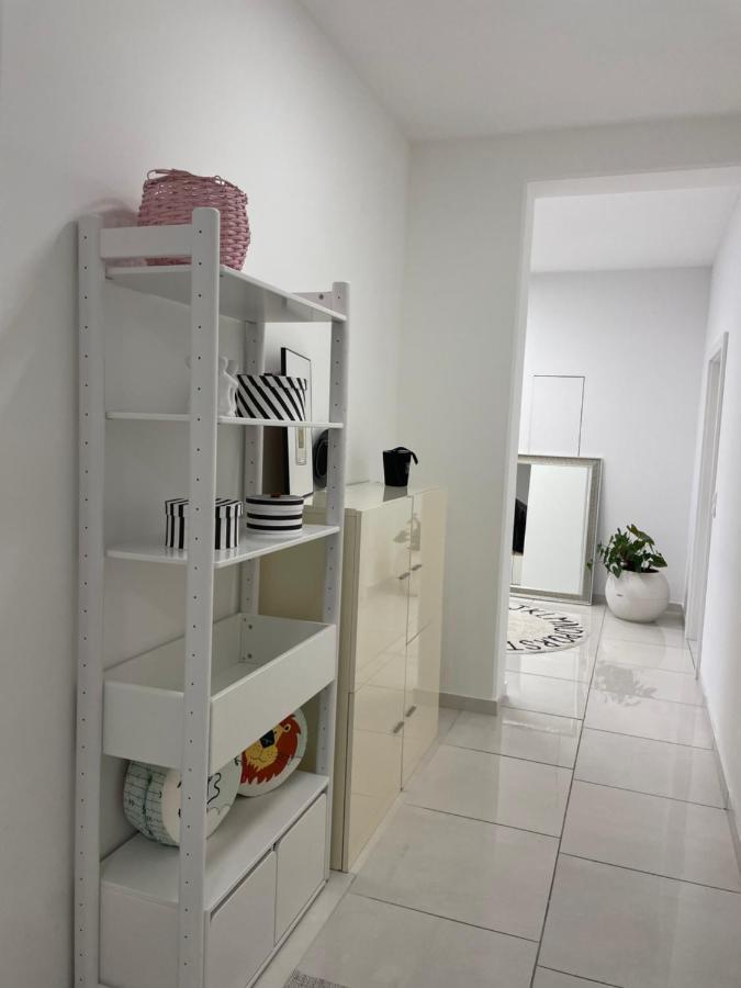Stadtsuite Mit Sauna In Wiener Neustadt 135 M2 エクステリア 写真