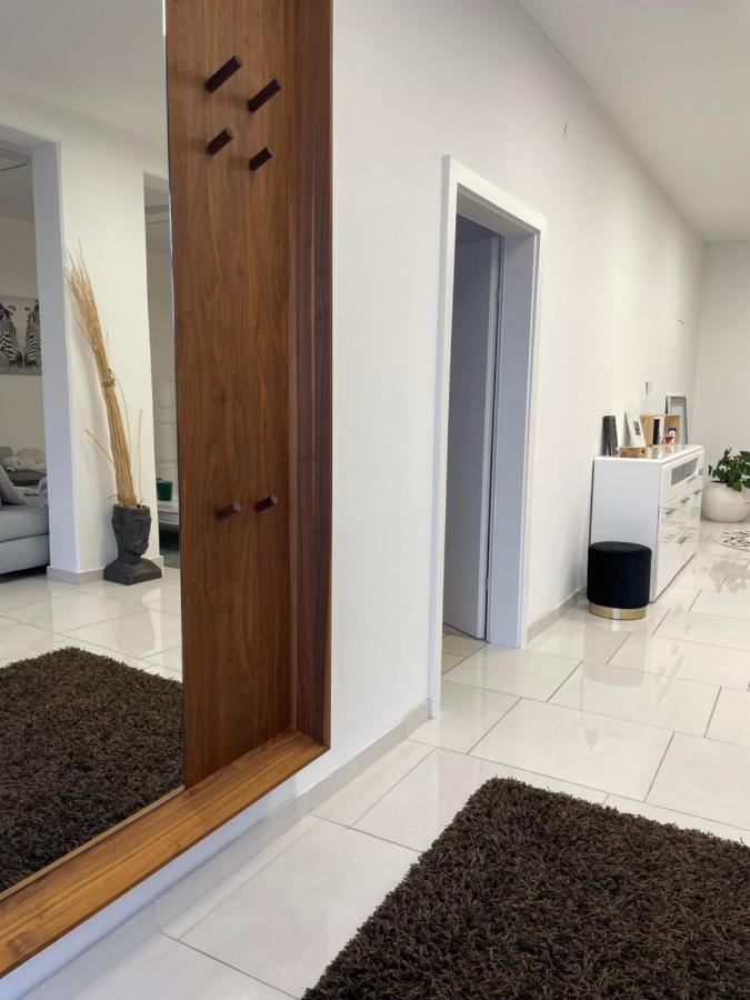 Stadtsuite Mit Sauna In Wiener Neustadt 135 M2 エクステリア 写真