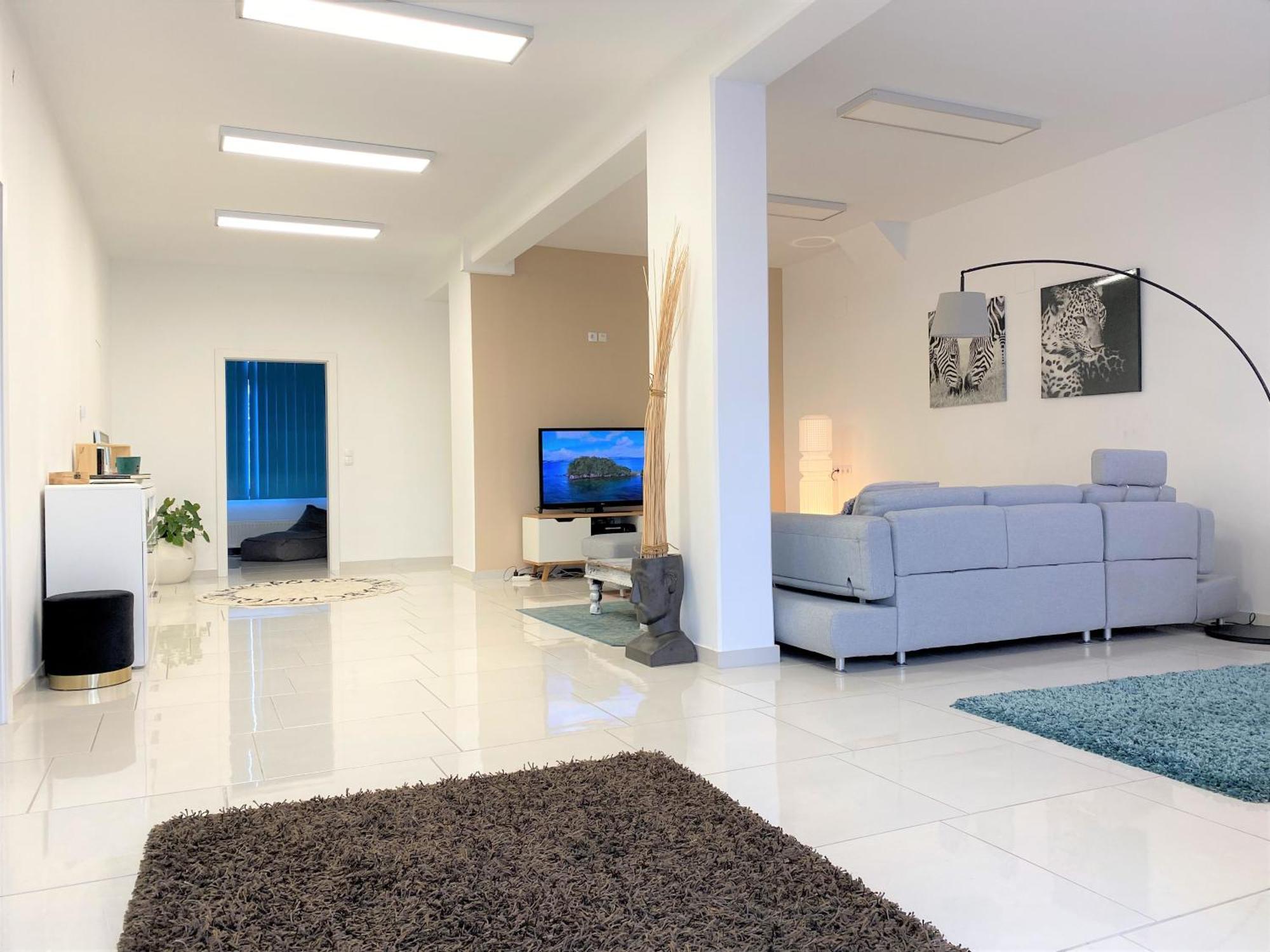 Stadtsuite Mit Sauna In Wiener Neustadt 135 M2 エクステリア 写真